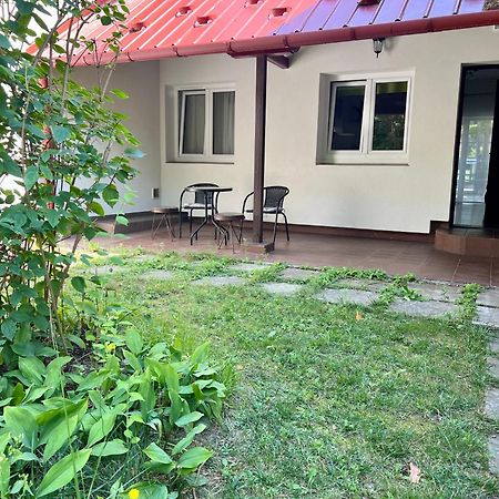 Sosnowy Apartament Józefów エクステリア 写真