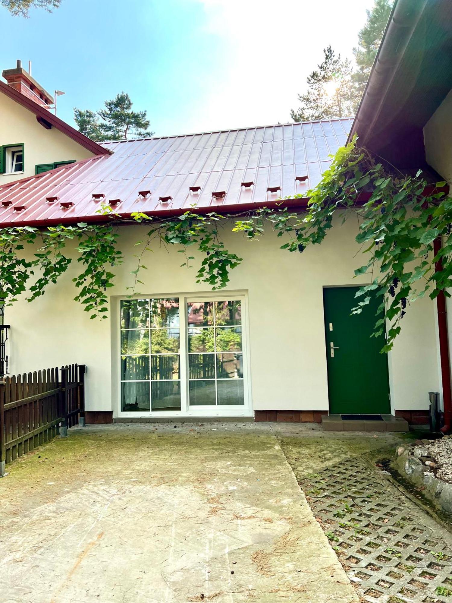 Sosnowy Apartament Józefów エクステリア 写真